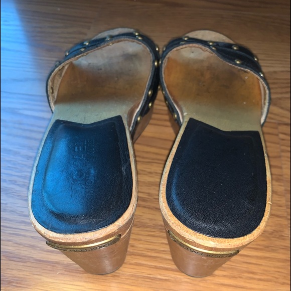 Micheal Kors Wedge Sandals - Picture 4 of 6